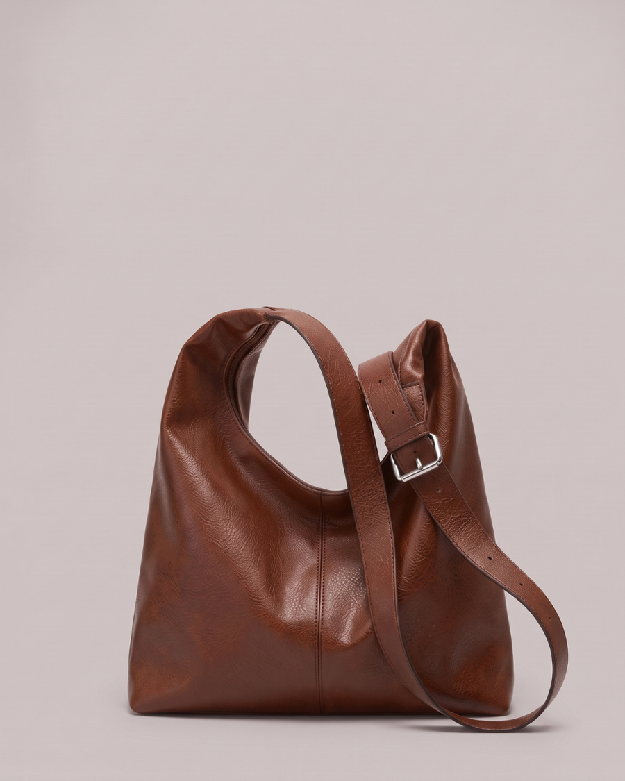 Mercedes | Bolso de piel sintética con correa regulable