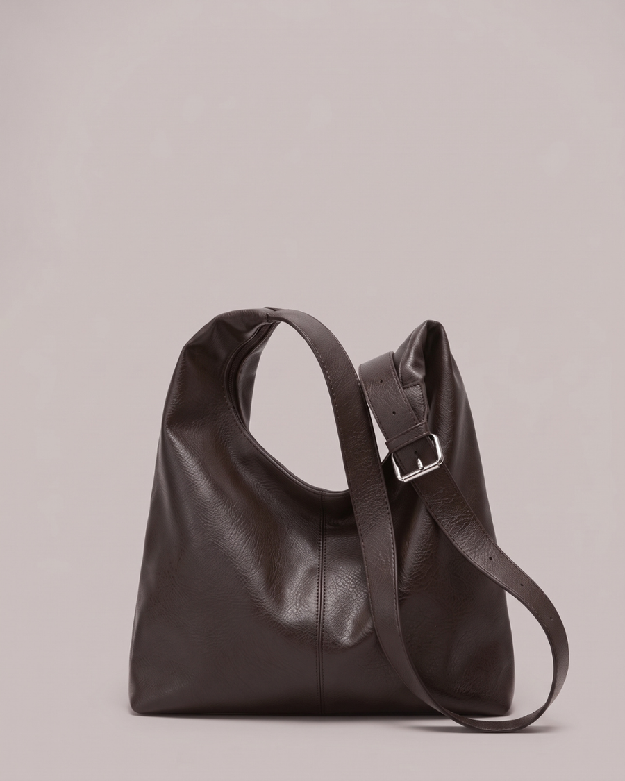 Mercedes | Bolso de piel sintética con correa regulable