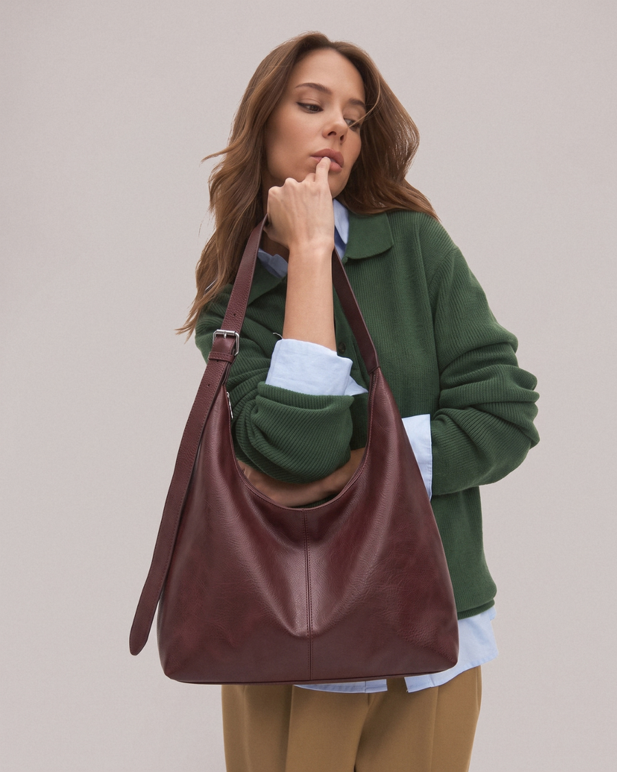 Bolso de piel sintética con correa regulable – Mercedes