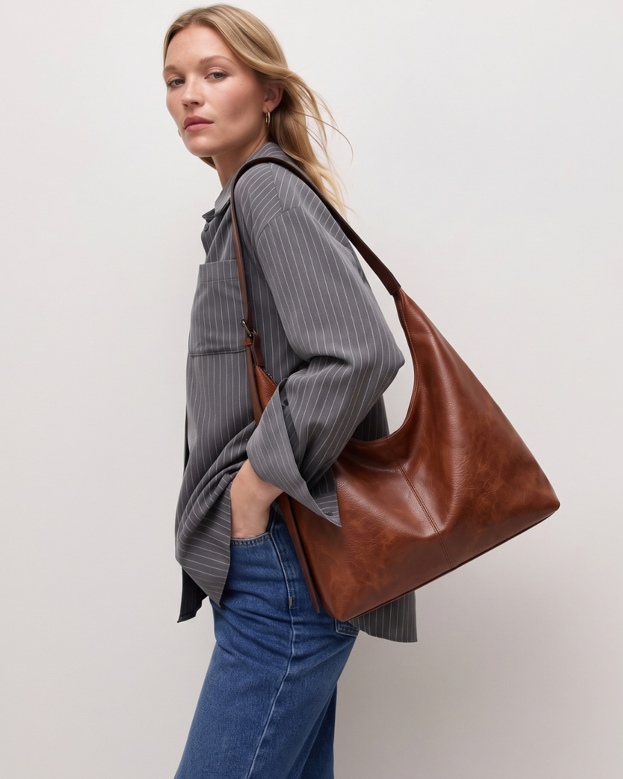Mercedes | Bolso de piel sintética con correa regulable