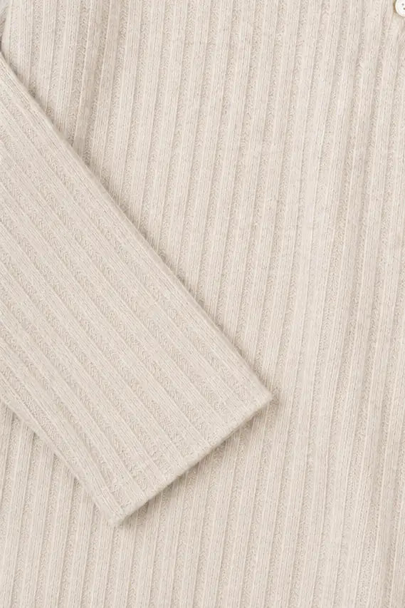 Carolina | Jersey de canalé con pico y botones