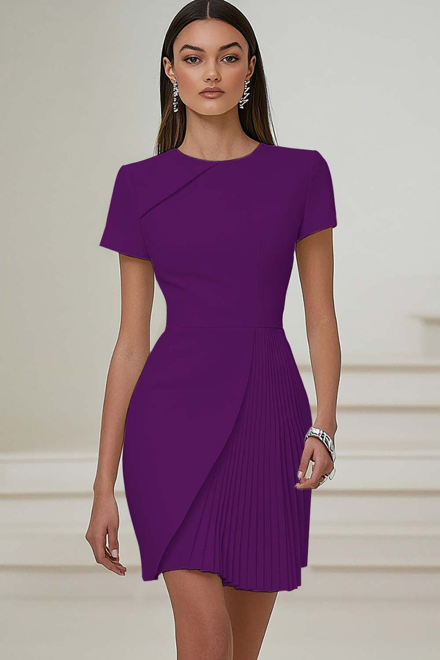 Lucía | Vestido corto plisado de manga corta