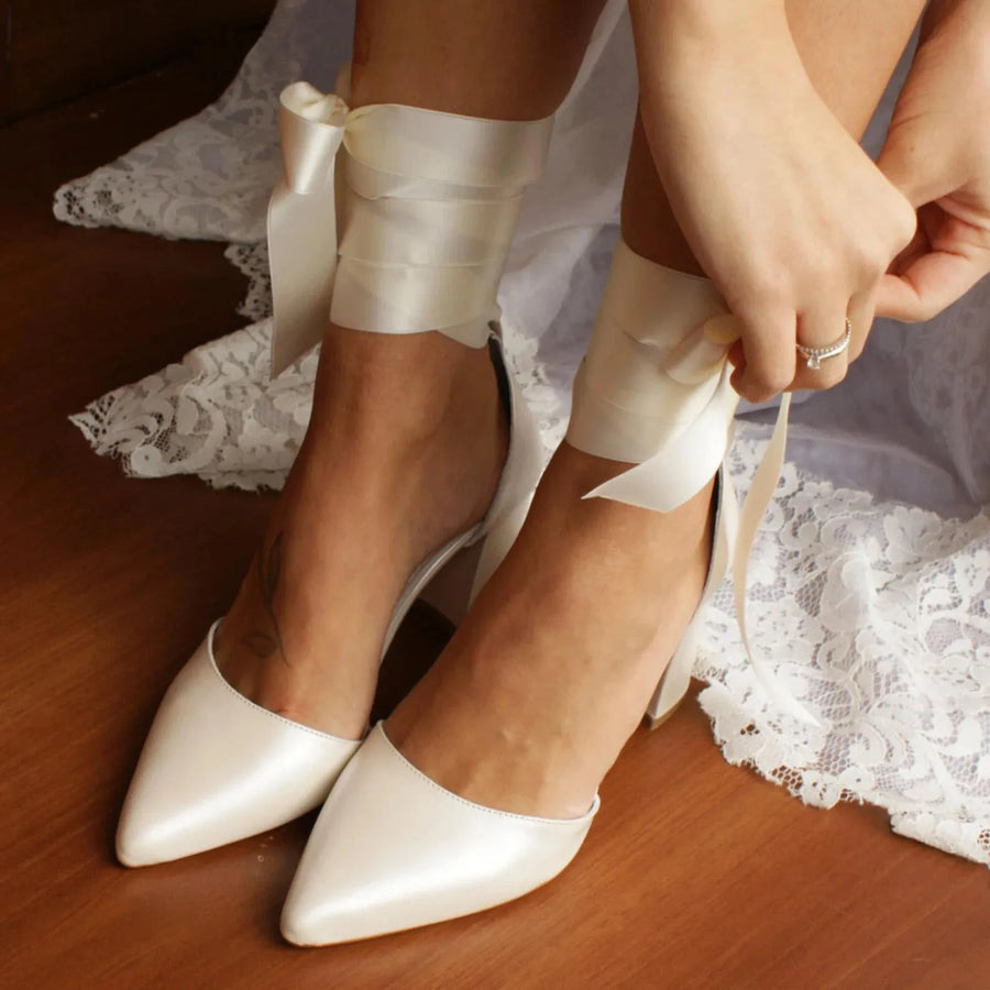 Lía | Zapato de tacón con lazo al tobillo