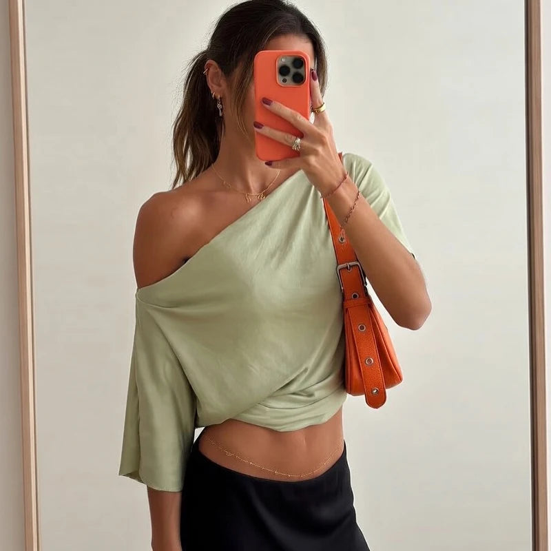 Zoe | Camiseta corta de un hombro