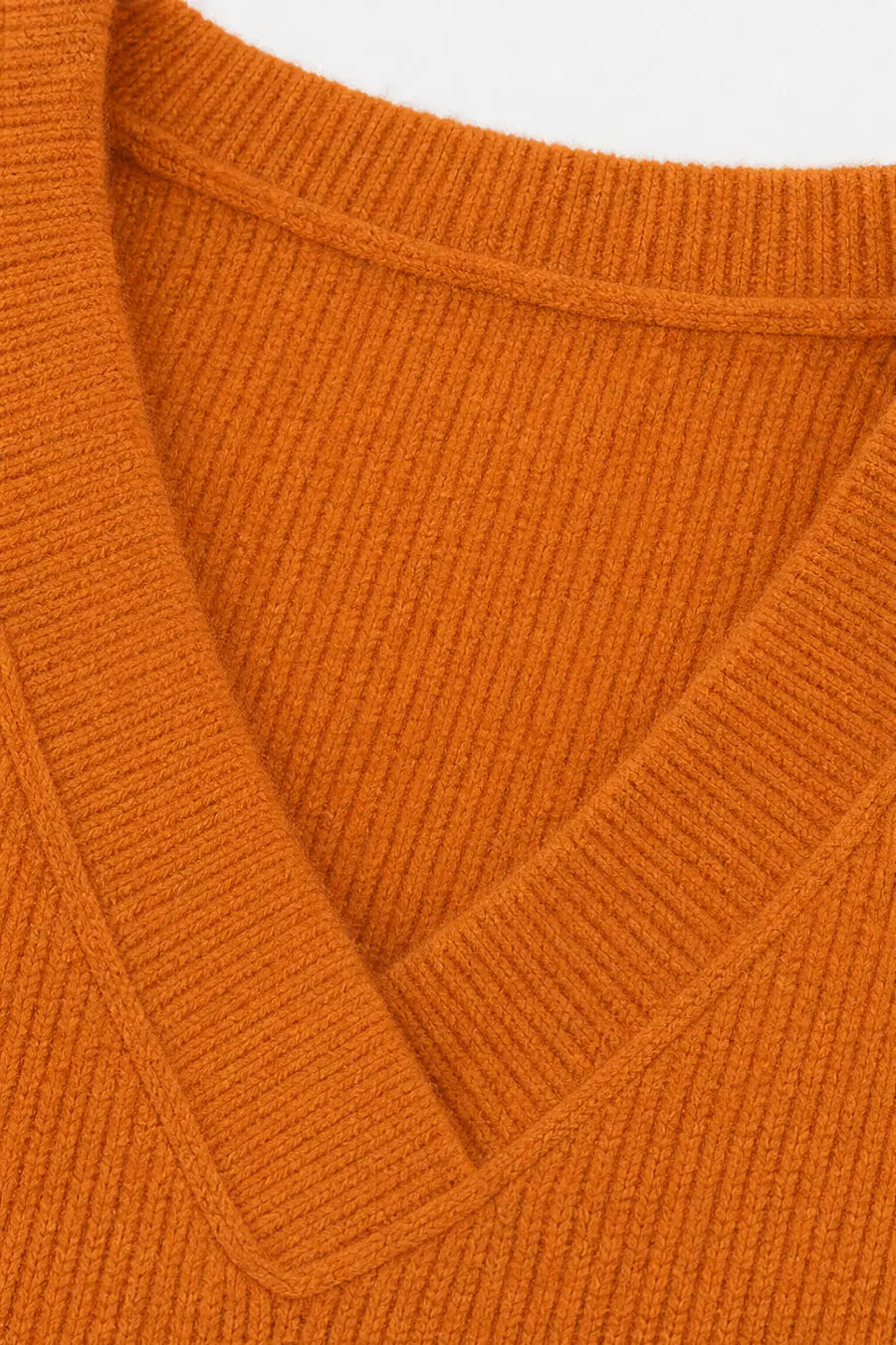 Naia | Jersey de canalé con cuello de pico