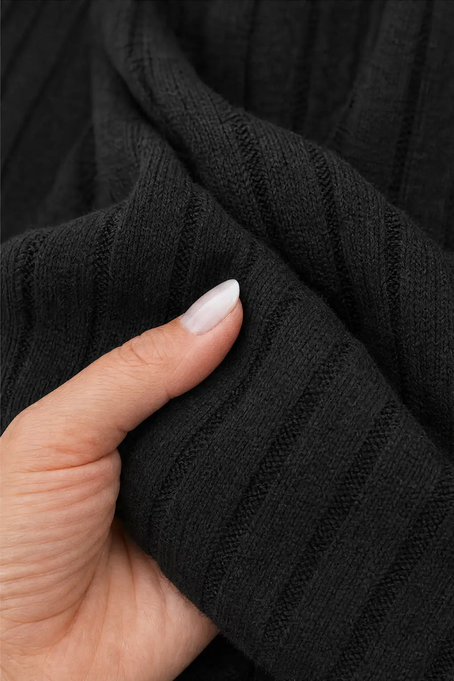 Blanca | Jersey de canalé con puños abotonados